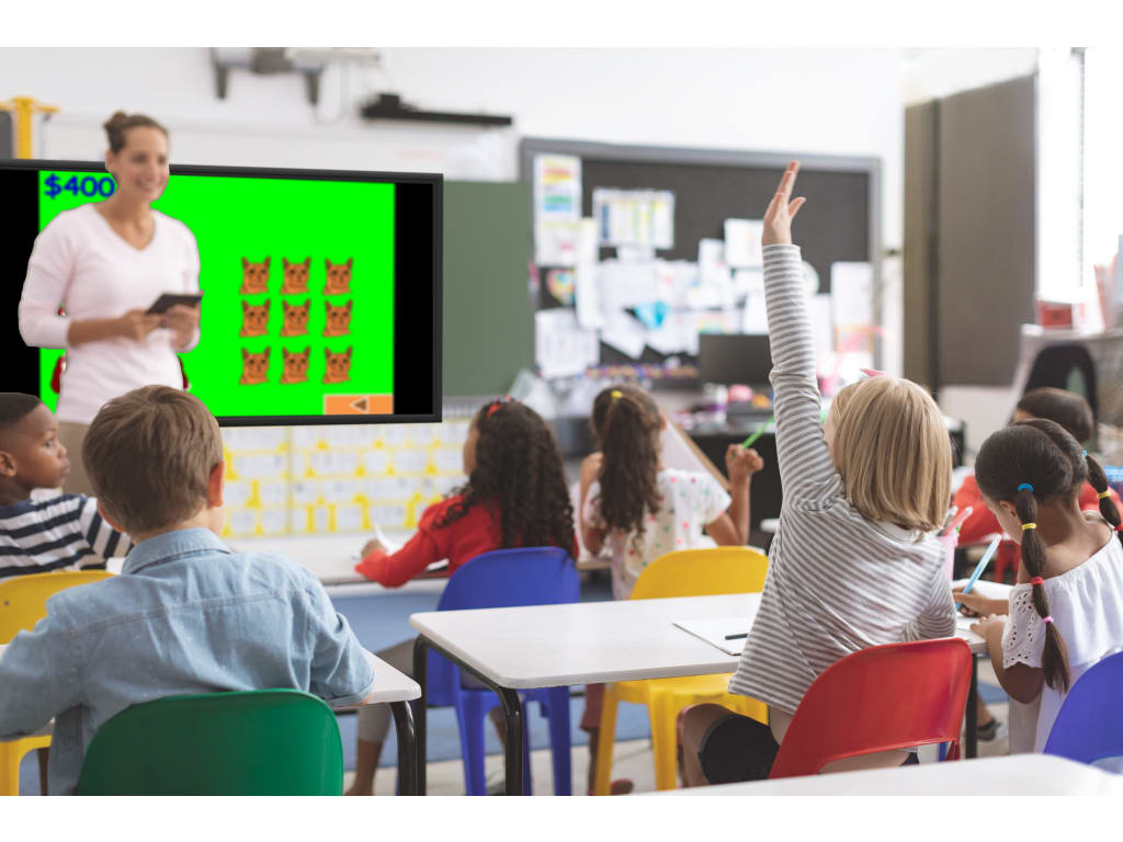 NewLine TT-8622NT-PLUS - 86" 4K UHD Commercial Display