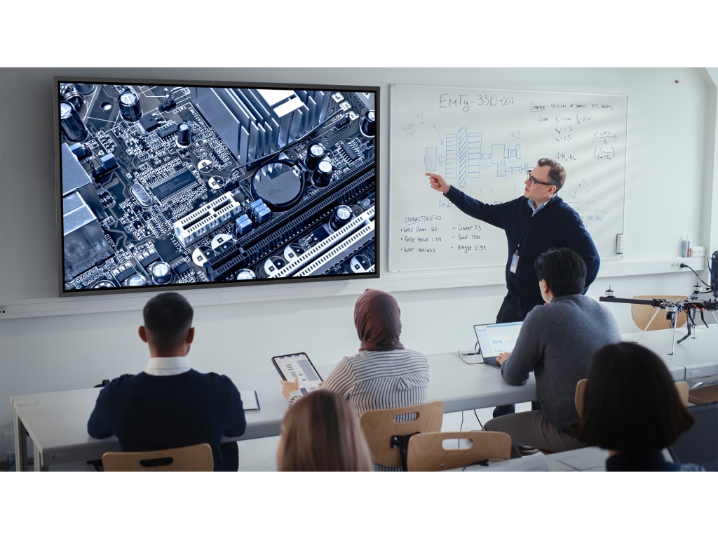 NewLine TT-5522NT-PLUS - 55" 4K UHD Commercial Display with USB Type C